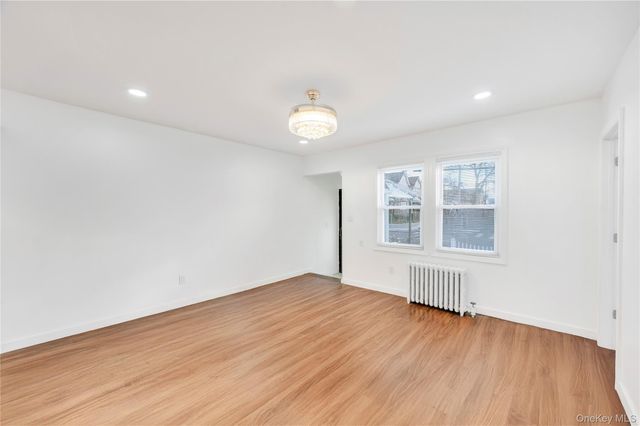 19223 116th Road, Saint Albans, NY 11412