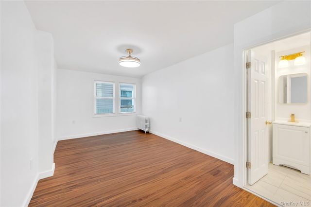 19223 116th Road, Saint Albans, NY 11412