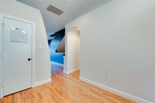 5941 South Loop E 1104, Houston, TX 77033