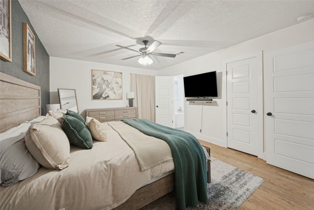 820 Overhill Drive, Hurst, TX 76053