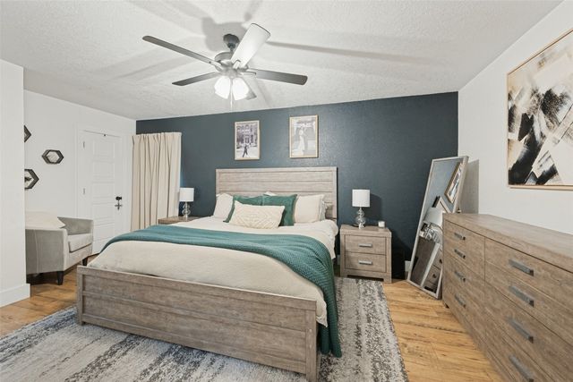 820 Overhill Drive, Hurst, TX 76053