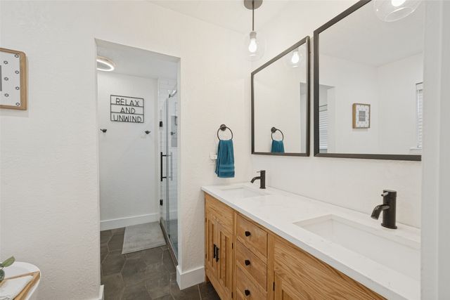 820 Overhill Drive, Hurst, TX 76053