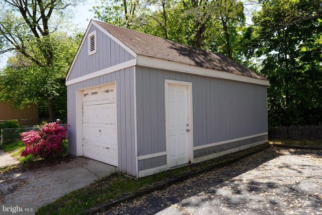 1136 BROOKWOOD LN, Glenolden, PA 19036