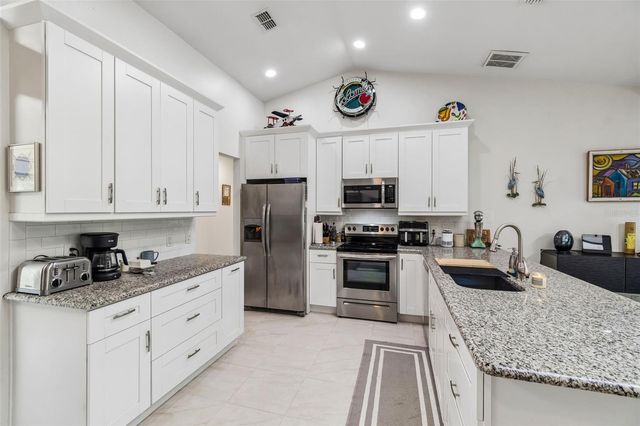 7995 CHAUCER DRIVE, Weeki Wachee, FL 34607