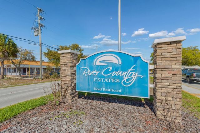 7995 CHAUCER DRIVE, Weeki Wachee, FL 34607