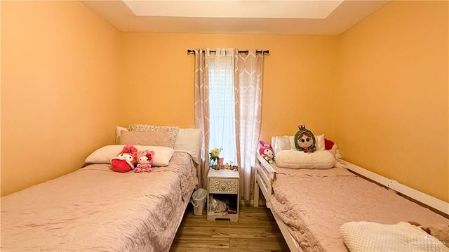 819 N Quail Hollow Drive, Weslaco, TX 78596