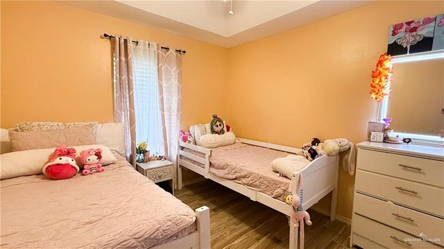 819 N Quail Hollow Drive, Weslaco, TX 78596