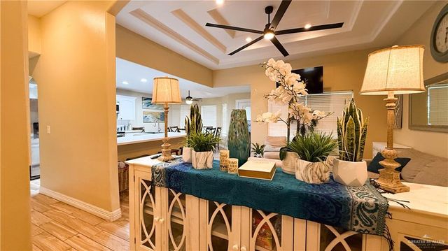 819 N Quail Hollow Drive, Weslaco, TX 78596