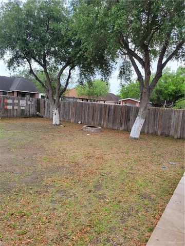 819 N Quail Hollow Drive, Weslaco, TX 78596