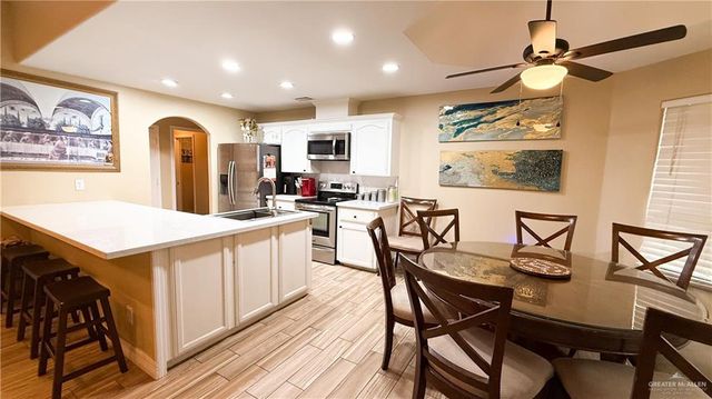 819 N Quail Hollow Drive, Weslaco, TX 78596
