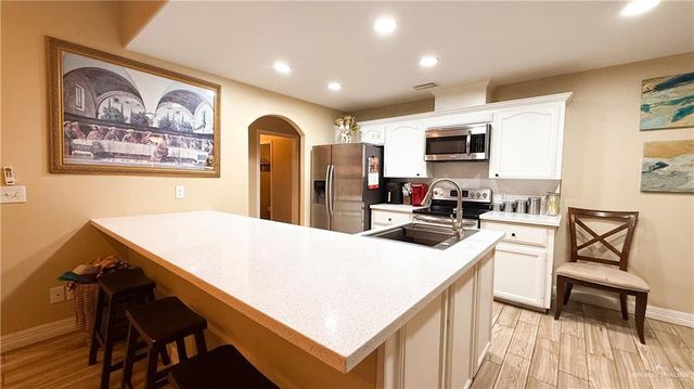 819 N Quail Hollow Drive, Weslaco, TX 78596