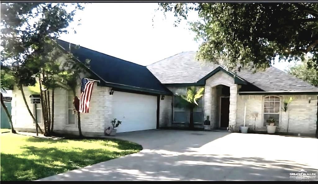 819 N Quail Hollow Drive, Weslaco, TX 78596