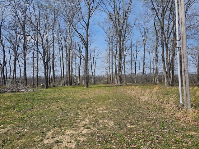 2615 Col James Hardin Dr, Clifton, TN 38425