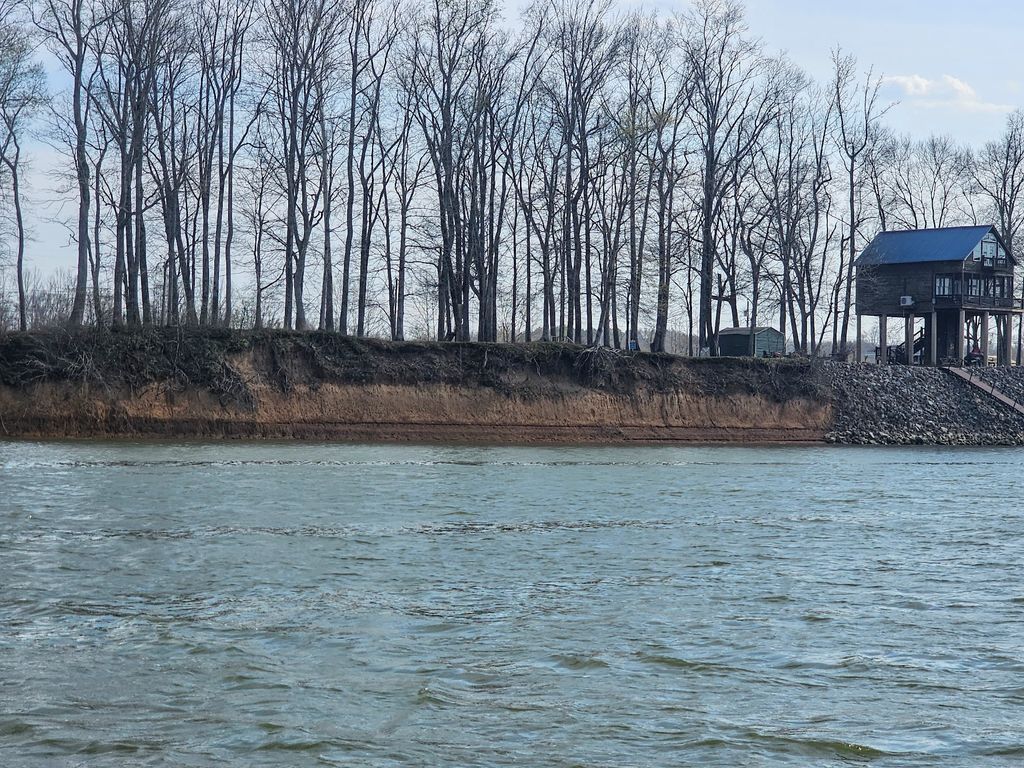 2615 Col James Hardin Dr, Clifton, TN 38425