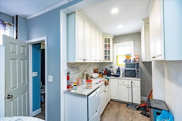 5 Kendrick St, Lawrence, MA 01841