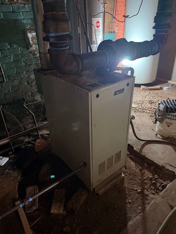 5 Kendrick St, Lawrence, MA 01841