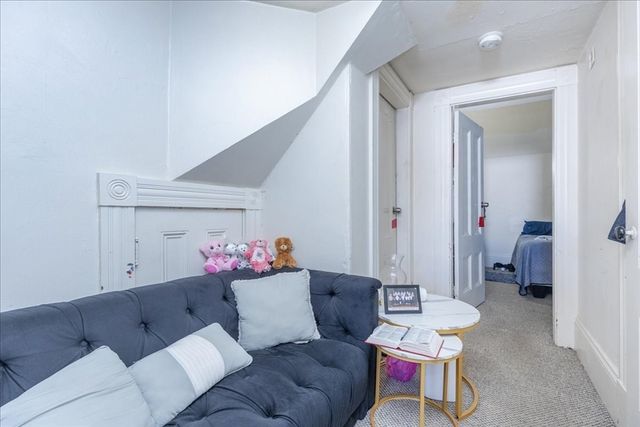 5 Kendrick St, Lawrence, MA 01841