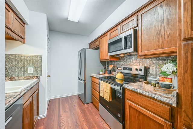 3210 S Fielder Road 211, Arlington, TX 76015