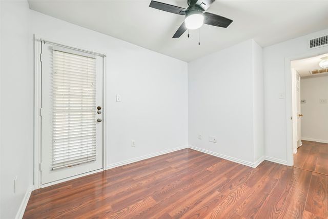 3210 S Fielder Road 211, Arlington, TX 76015