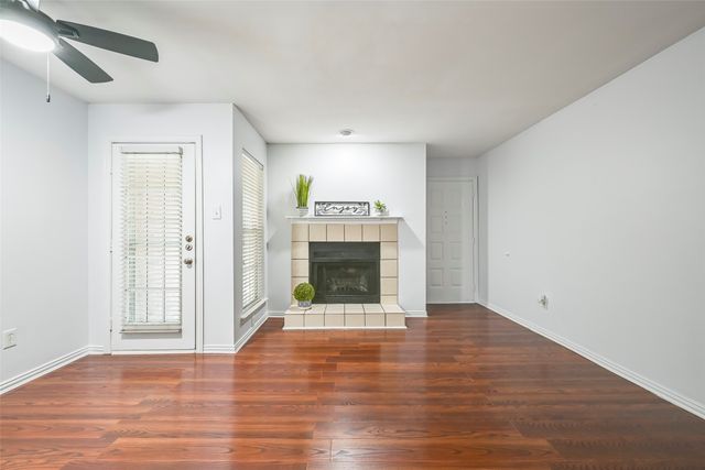 3210 S Fielder Road 211, Arlington, TX 76015