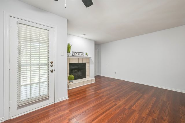 3210 S Fielder Road 211, Arlington, TX 76015
