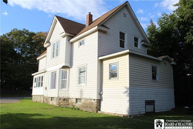 121 East Main Street, Pomfret, NY 14063