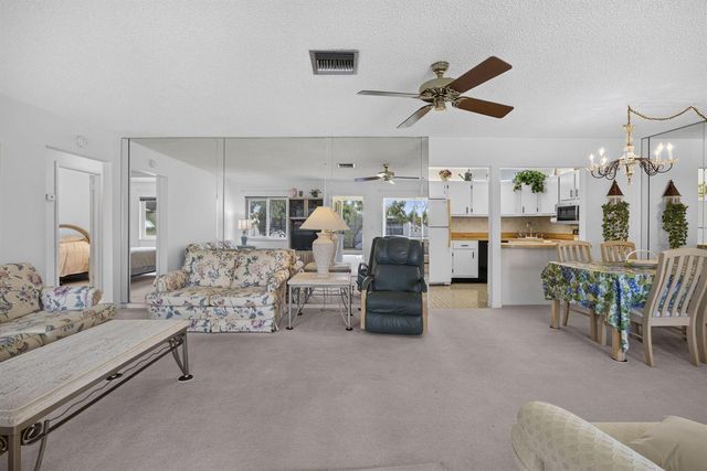 3625 La Aires Court C-2, Greenacres, FL 33463