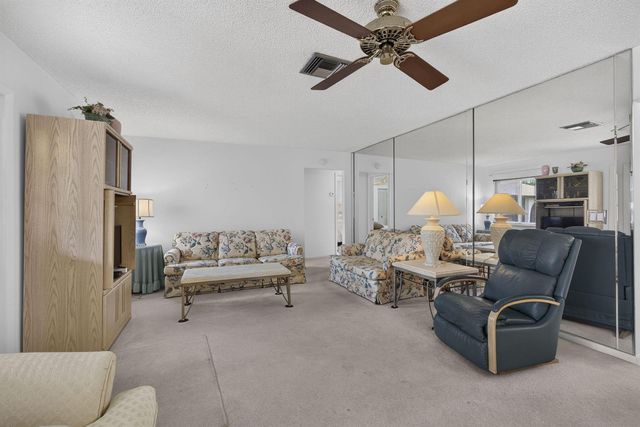 3625 La Aires Court C-2, Greenacres, FL 33463