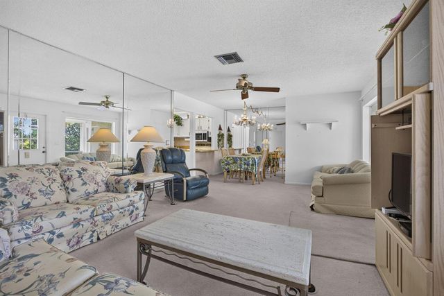 3625 La Aires Court C-2, Greenacres, FL 33463