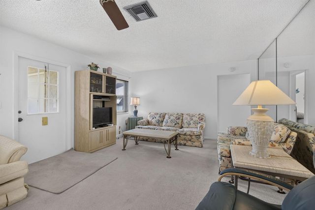3625 La Aires Court C-2, Greenacres, FL 33463