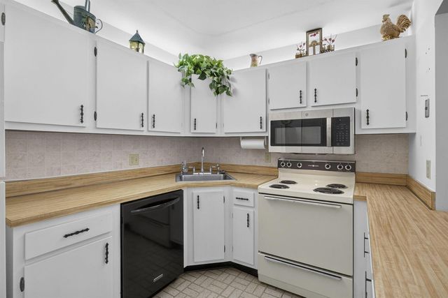 3625 La Aires Court C-2, Greenacres, FL 33463