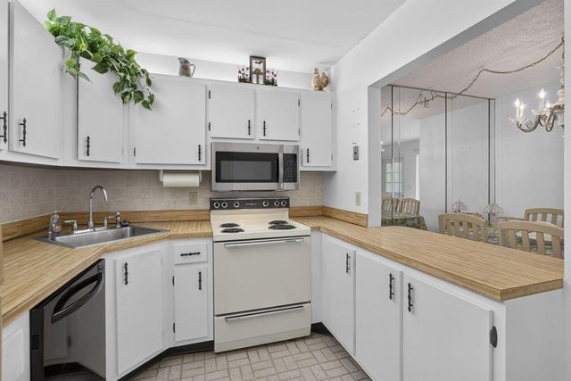 3625 La Aires Court C-2, Greenacres, FL 33463