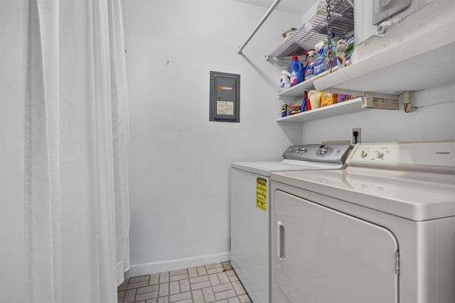 3625 La Aires Court C-2, Greenacres, FL 33463