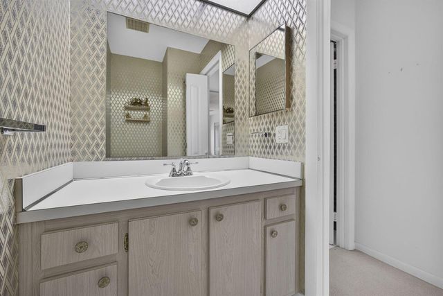 3625 La Aires Court C-2, Greenacres, FL 33463
