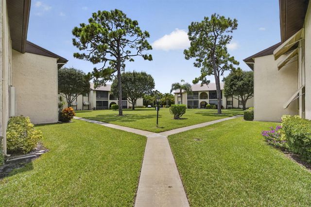 3625 La Aires Court C-2, Greenacres, FL 33463