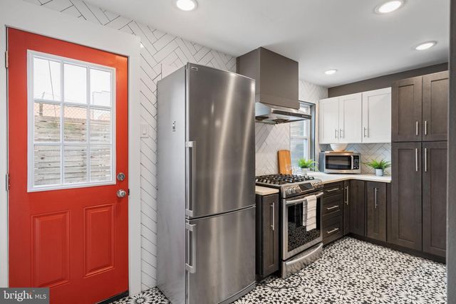 619 E THOMPSON ST, Philadelphia, PA 19125