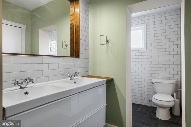 619 E THOMPSON ST, Philadelphia, PA 19125