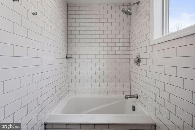 619 E THOMPSON ST, Philadelphia, PA 19125