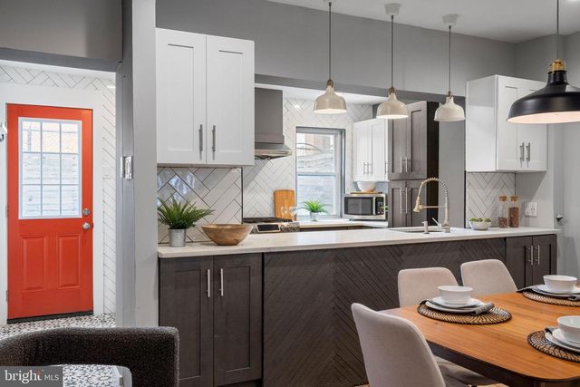 619 E THOMPSON ST, Philadelphia, PA 19125