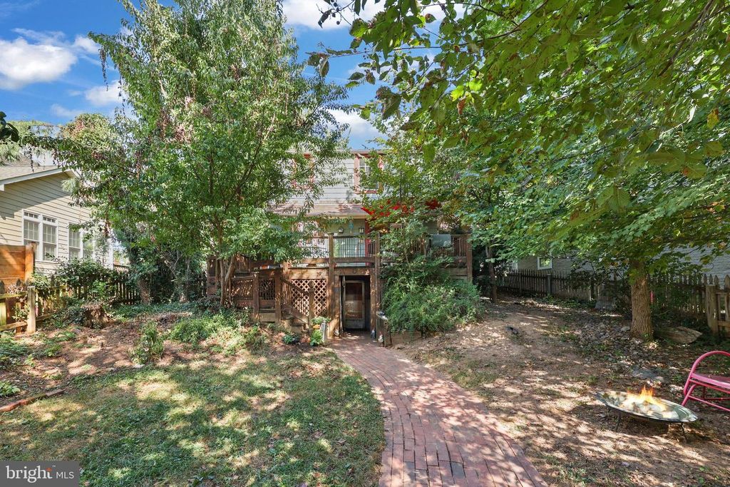 5932 LANGSTON BLVD, Arlington, VA 22207