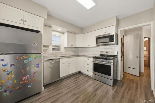 222 Lido Parkway, Lindenhurst, NY 11757