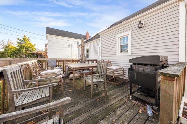 222 Lido Parkway, Lindenhurst, NY 11757