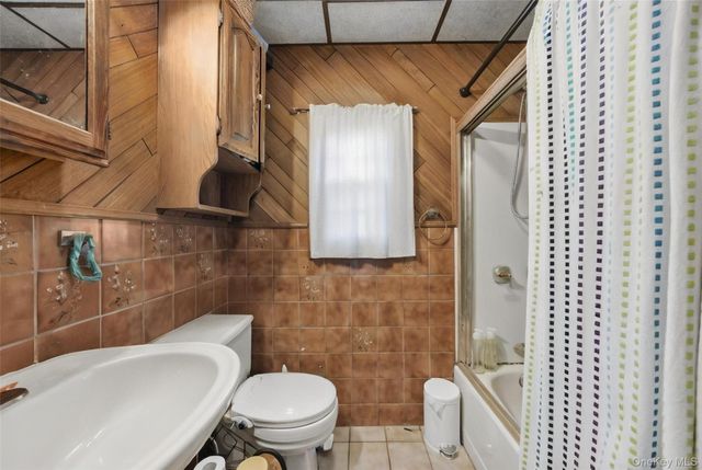 222 Lido Parkway, Lindenhurst, NY 11757