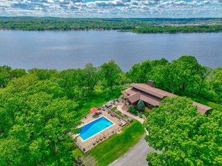 233 River Heights Trail, Hudson, WI 54016