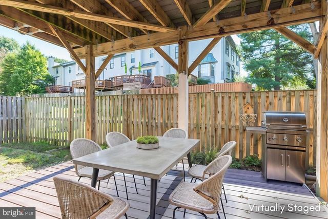 3931 TALLOW TREE PL, Fairfax, VA 22033