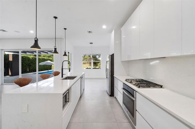 12015 NW 83rd Pl, Parkland, FL 33076