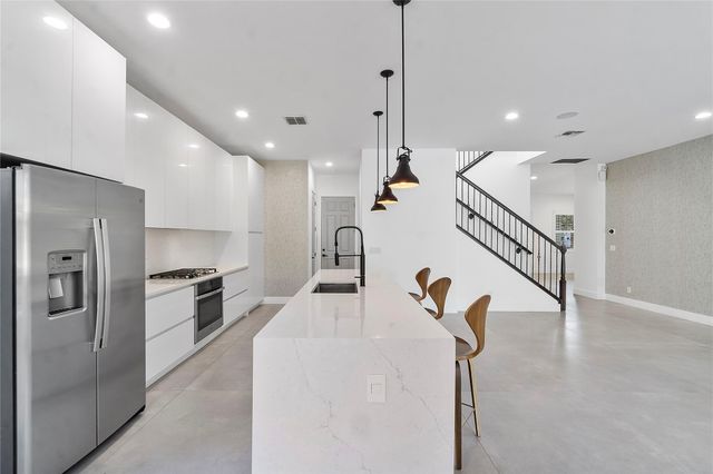 12015 NW 83rd Pl, Parkland, FL 33076