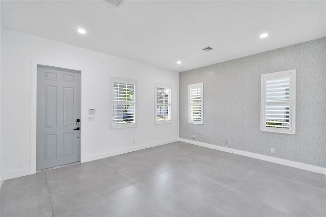 12015 NW 83rd Pl, Parkland, FL 33076