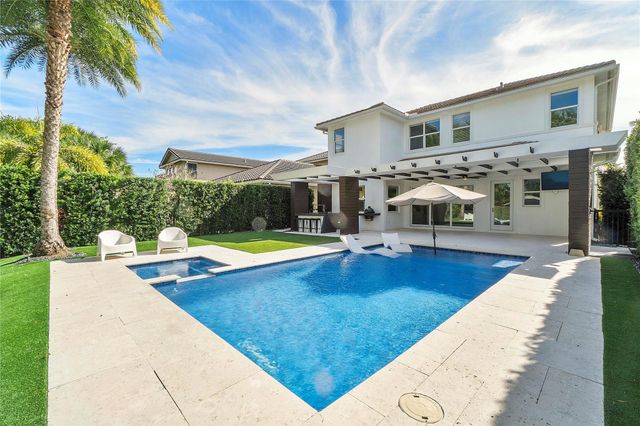 12015 NW 83rd Pl, Parkland, FL 33076