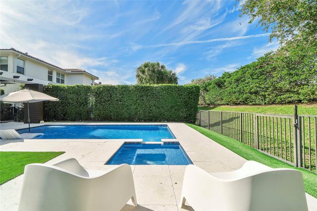 12015 NW 83rd Pl, Parkland, FL 33076